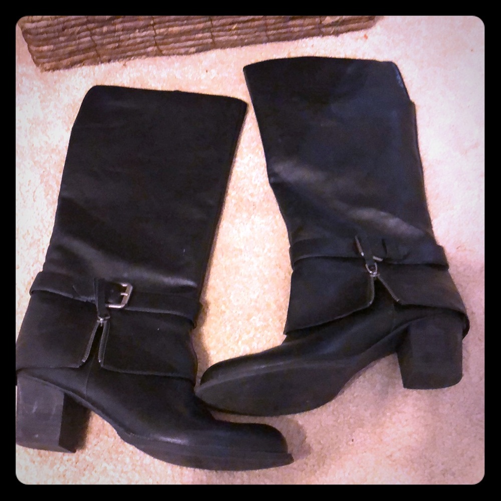 Black Moto boots. 11 w wide calf